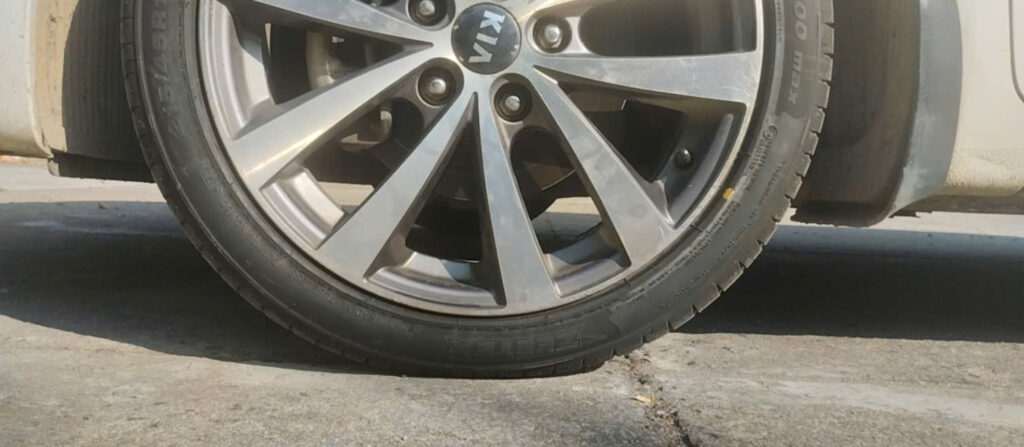 Lốp Thái Lan Zeetex HP5000 Max 215/45R17 91V XL trên xe Kia K3