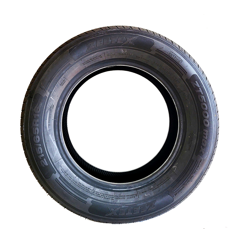 Hông lốp Zeetex ZT5000 Max 215/65R16, thiết kế chắc chắn, chịu tải tốt