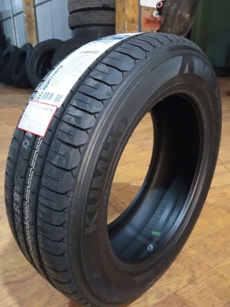 Lốp Xe Sedan Kumho SuperMile TX61 185/60R15 84T