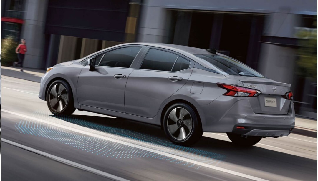 Xe sedan Nissan Sunny