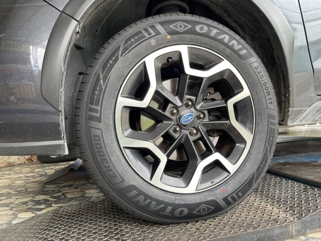 Lốp Otani EK3000 225/60R17 99V trên xe Subaru