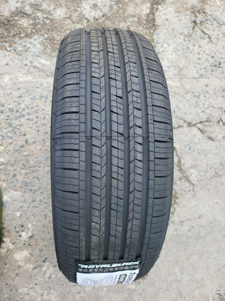 Mặt gai lốp Royal Black Touring HP 205/60R16 92V - êm ái, bền bỉ